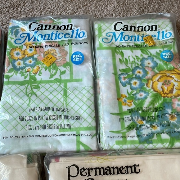 Vintage linen lot selected irregulars NIP floral bed sheet pillowcases - Picture 3 of 5